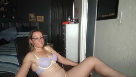 Snapshot of boeslaboes chatting on 11, 1, 2025 Ningifun couple online show from 11, 1, 2025