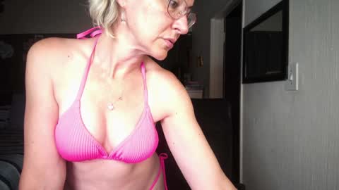 Snapshot of boeslaboes chatting on 4, 2, 2025 Ningifun couple online show from 4, 2, 2025