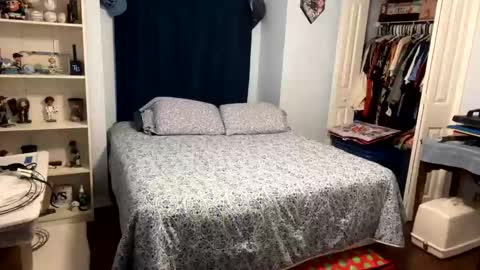 FRECKLES online show from 13, 1, 2025