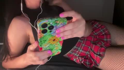 BonnettBonett   I cam from 4pm- 12am central time Costa Rica online show from 15, 9, 2025