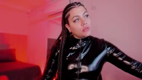 Bonnie  online show from 23, 11, 2025