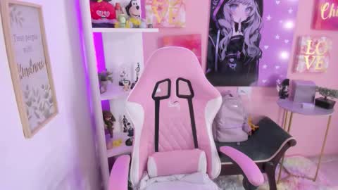 Snapshot of bonnie_benet chatting on 4, 10, 2025 Bonnie online show from 4, 10, 2025