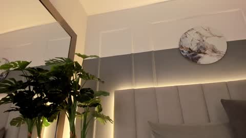 Bonnie online show from 3, 1, 2025