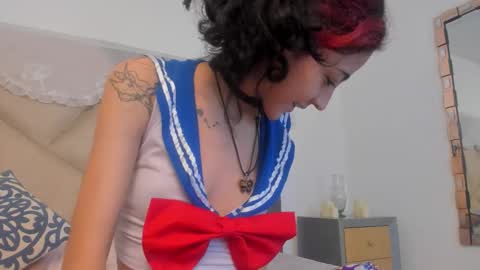   online show from 28, 10, 2025