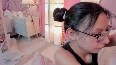 Bonnie  online show from 26, 12, 2024