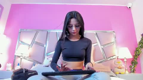 Bonnie  online show from 10, 3, 2025