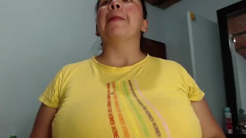 Luciana independent model online show from 11, 2, 2025
