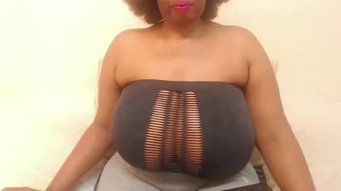 boobyqueen online show from 17, 2, 2025