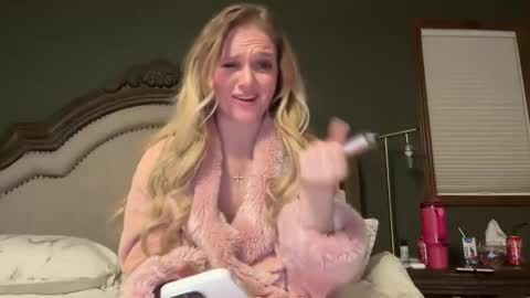 Snapshot of booksnlooksgirl chatting on 17, 12, 2024 booksnlooksgirl online show from 17, 12, 2024