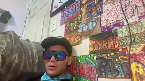 SHY BOY online show from 6, 8, 2026