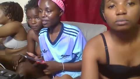 bootie_caramel online show from 24, 2, 2025