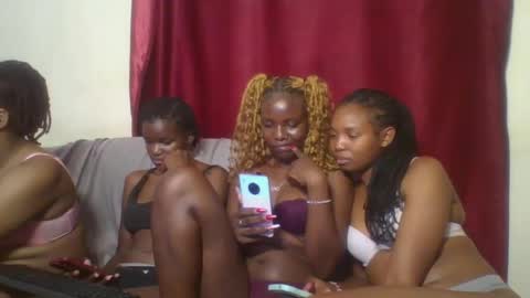 bootie_caramel online show from 26, 2, 2025