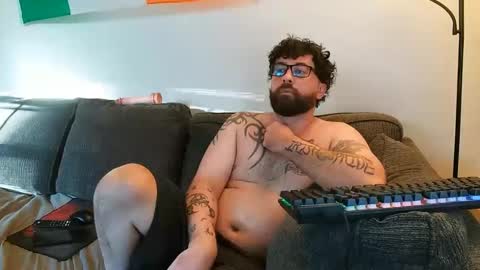 Snapshot of boredandirish21 chatting on 30, 9, 2025 boredandirish21 online show from 30, 9, 2025