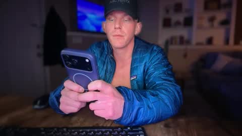 boredstud993102 online show from 20, 4, 2026