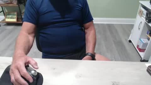 Snapshot of borntobebad2 chatting on 20, 4, 2026 borntobebad2 online show from 20, 4, 2026
