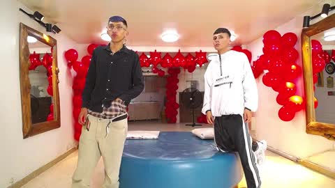 THOMAS AND DAMIAND online show from 2, 2, 2025