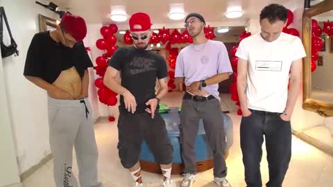 THOMAS AND DAMIAND online show from 22, 2, 2025