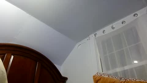 Snapshot of bottom_boiz chatting on 18, 12, 2024 Rue online show from 18, 12, 2024