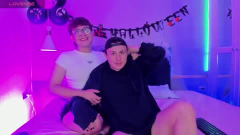 boy2boy_aheat online show from 17, 10, 2025
