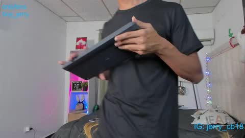 Snapshot of boy_jerry chatting on 15, 12, 2025 boy_jerry online show from 15, 12, 2025