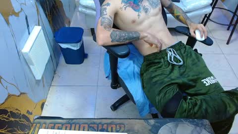 boy_tatto77 online show from 15, 5, 2026