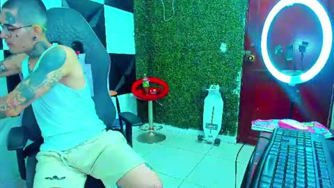 boy_tatto77 online show from 21, 6, 2026