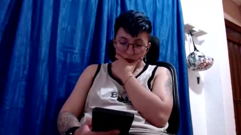 Snapshot of boy_trans chatting on 7, 10, 2025 Edward ftm trans queerslave online show from 7, 10, 2025