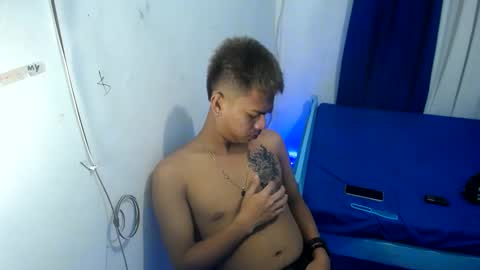 boyax16 online show from 8, 1, 2025