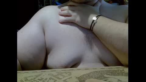 Snapshot of boychubbyfox chatting on 18, 9, 2025 ChubbyBoy online show from 18, 9, 2025