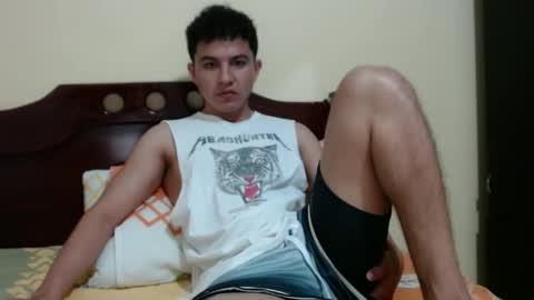 Snapshot of boyfit2023 chatting on 8, 2, 2025 boyfit2023 online show from 8, 2, 2025