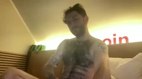 Snapshot of boyfriend_shrapnel chatting on 9, 10, 2025 boyfriend_shrapnel online show from 9, 10, 2025