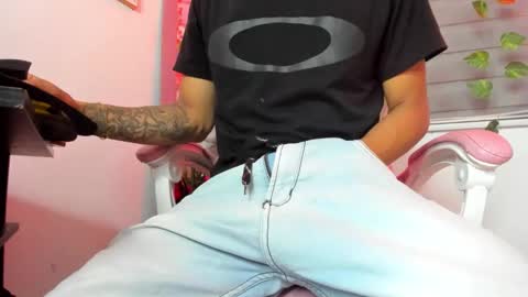 boyhornysex55 online show from 4, 11, 2025
