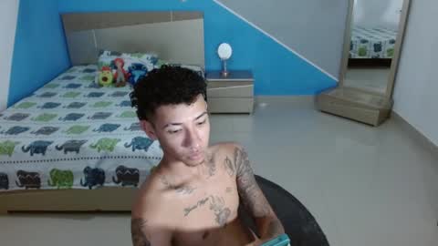 boyhot_sw online show from 19, 2, 2025
