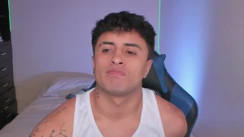 Snapshot of boylatin_777 chatting on 13, 4, 2026 miguel online show from 13, 4, 2026