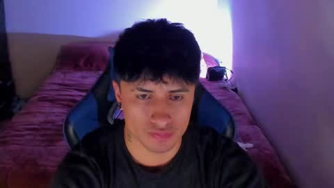 Snapshot of boylatin_777 chatting on 30, 4, 2026 miguel online show from 30, 4, 2026
