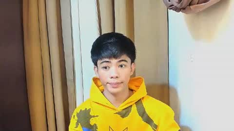 Snapshot of boynextdoor4ux chatting on 28, 6, 2026 HI IM JAMES DONT FORGET GIVE ME THUMBS UP AND JOIN TO MY FANCLUB online show from 28, 6, 2026