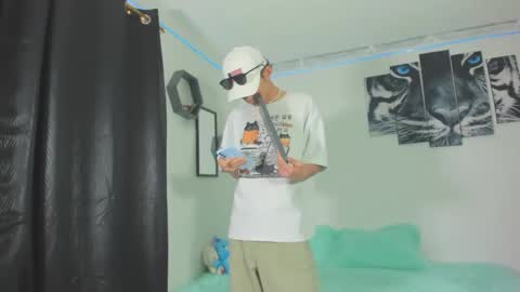 Snapshot of boys4hot_777 chatting on 1, 3, 2025 boys4hot_777 online show from 1, 3, 2025