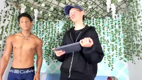 Snapshot of boys4hot_777 chatting on 3, 3, 2025 boys4hot_777 online show from 3, 3, 2025