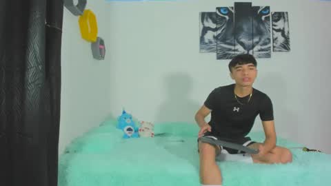 Snapshot of boys4hot_777 chatting on 4, 3, 2025 boys4hot_777 online show from 4, 3, 2025