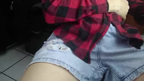 Snapshot of boys_dont_cryy chatting on 2, 10, 2025 boys_dont_cryy online show from 2, 10, 2025