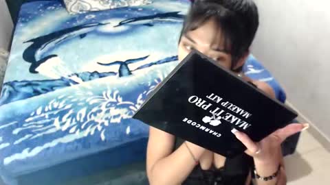 Snapshot of boyslatin493916 chatting on 6, 1, 2026 nikky and jeik online show from 6, 1, 2026