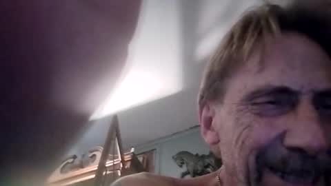 Snapshot of boytowhip chatting on 28, 9, 2025 boytowhip online show from 28, 9, 2025