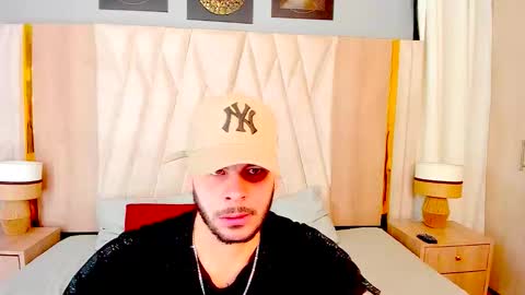 Snapshot of boyxxsexx69 chatting on 4, 11, 2025 Mateo online show from 4, 11, 2025