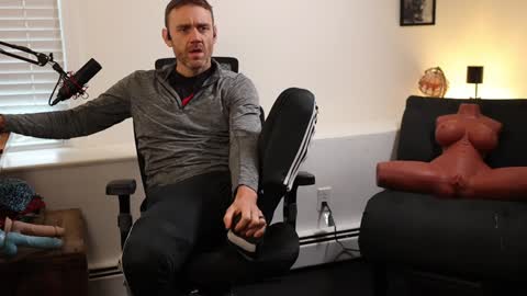 Snapshot of bradbronton chatting on 20, 12, 2024 BradBronton online show from 20, 12, 2024