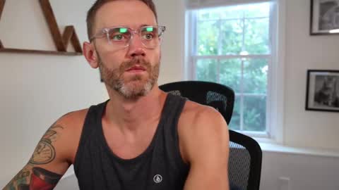 Snapshot of bradbronton chatting on 17, 9, 2025 BradBronton online show from 17, 9, 2025