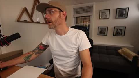 Snapshot of bradbronton chatting on 16, 3, 2026 BradBronton online show from 16, 3, 2026