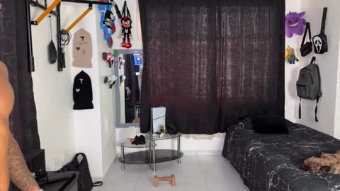 Bradley Strong online show from 25, 10, 2025