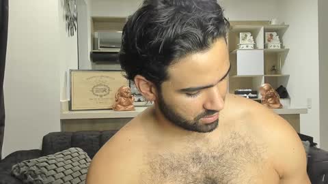 bradleymartin7 online show from 4, 1, 2025