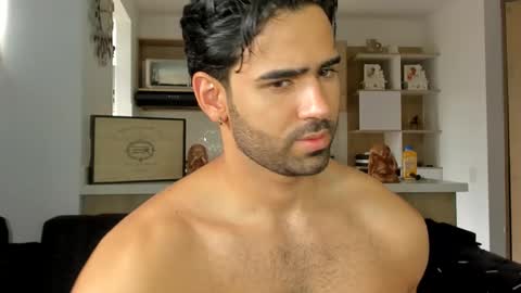 bradleymartin7 online show from 21, 2, 2025