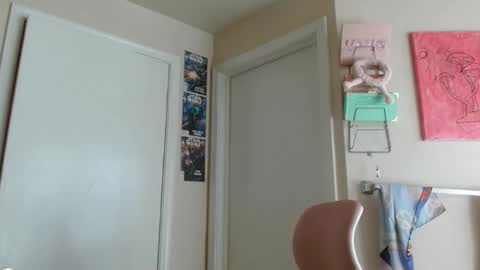 i am a naughty jedi knight online show from 3, 4, 2026